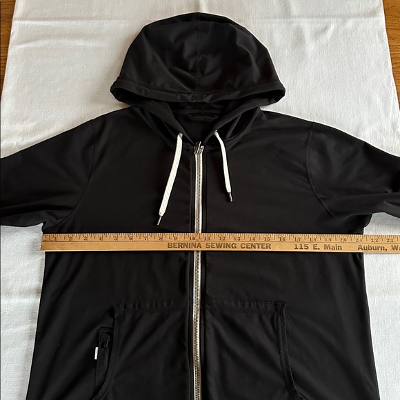 Vuori Women's Halo Performance Hooded Zip Up Jacket L Black - Picture 4 of 7